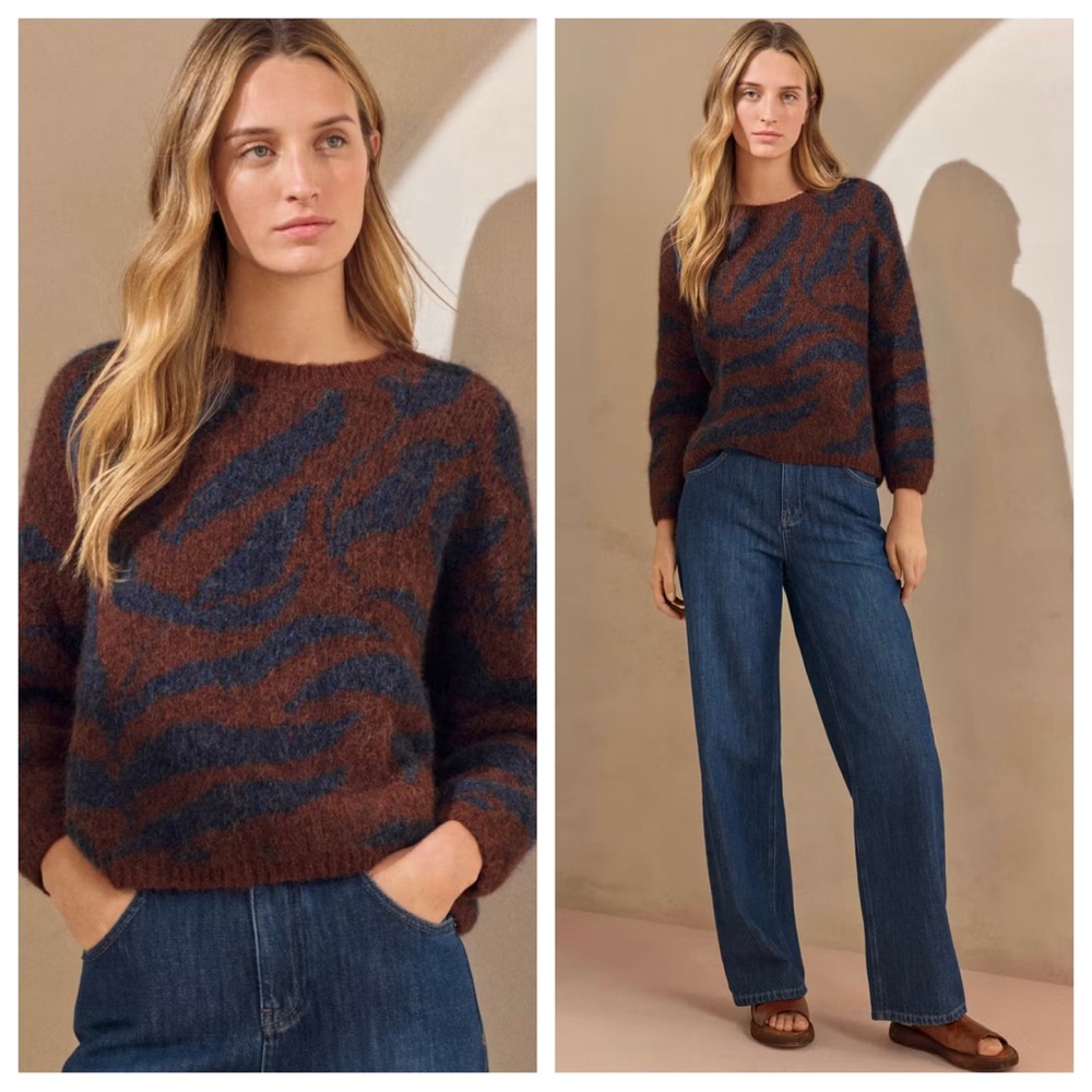 Poetry Patterned Alpaca & Silk Navy Brown Sweater